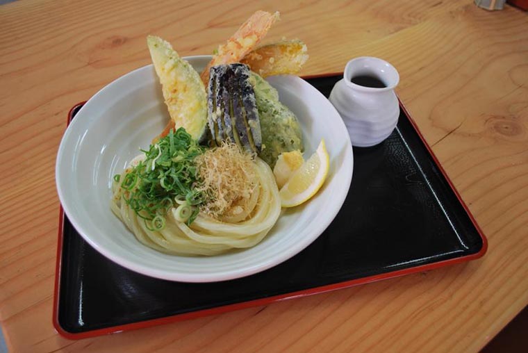 白糸うどん やすじ