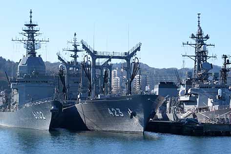 YOKOSUKA 軍港めぐり