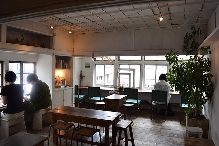 寺崎コーヒーの店内