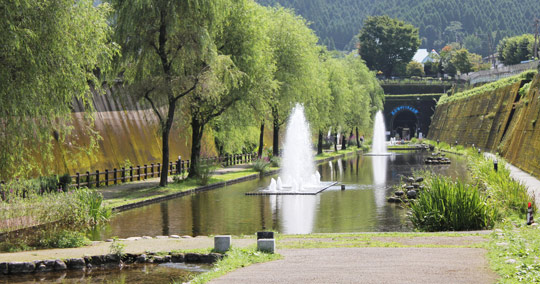 高森湧水トンネル公園