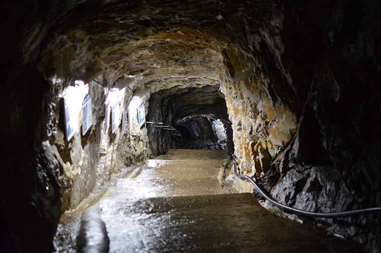 井倉洞（いくらどう）