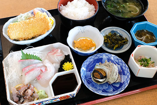 しおかぜの里角島