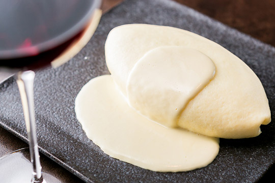 MOUTON(ムートン)の白いオムライス