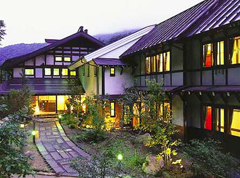 槍見の湯　槍見館の外観