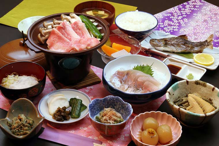 新高湯温泉 五つの絶景露天風呂 吾妻屋旅館