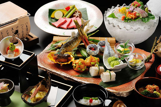 藤七温泉　彩雲荘