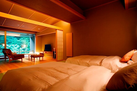 登別温泉郷　滝乃家