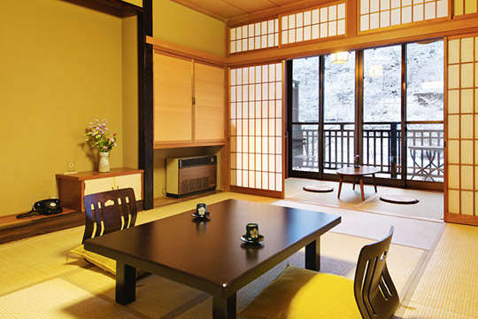 四万温泉　柏屋旅館