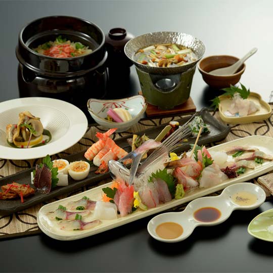 ミシュラン料理人による地産会席　新海花亭いずみ 　地産会席 ミニコース例