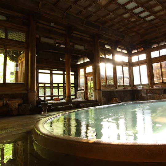 湯田中温泉　よろづや