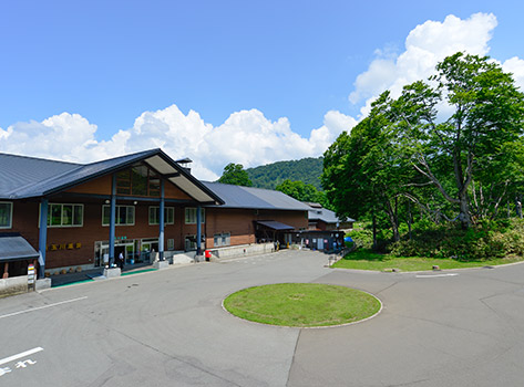 女性一人旅におすすめの温泉宿。秋田県 新玉川温泉 外観