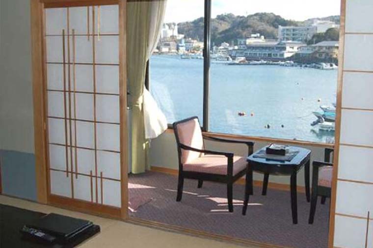 伊勢神宮のお膝元 鳥羽 胡蝶蘭