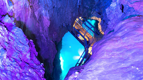 龍泉洞（りゅうせんどう）