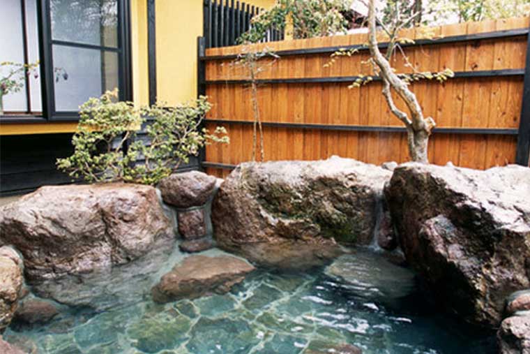 由布院温泉　楓の小舎