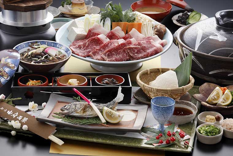 湯布院温泉　御宿　由府両築