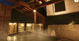 大浴場・丹色湯、露天風呂夜