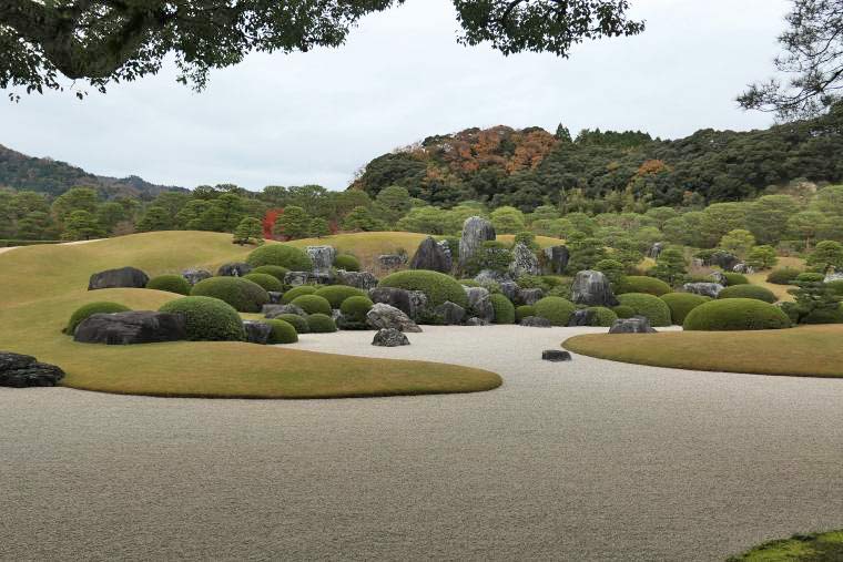 足立美術館の枯山水庭