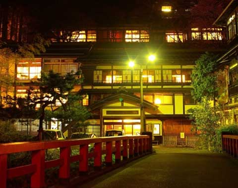  四万温泉　積善館本館