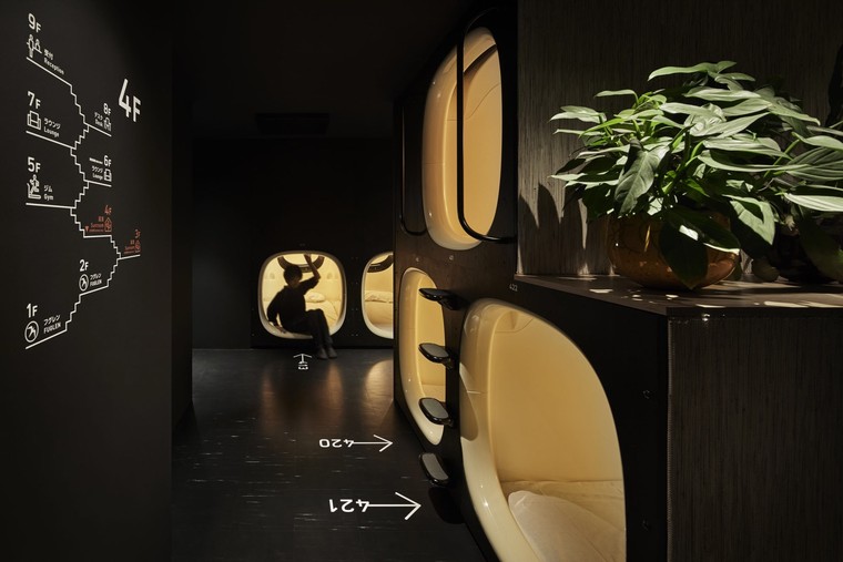 「ナインアワーズ浅草」カプセルフロア