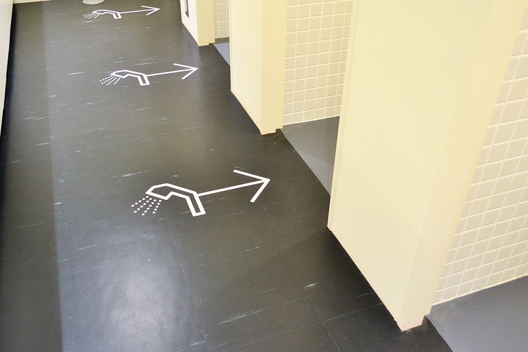 「ナインアワーズ浅草」ピクトグラムの案内