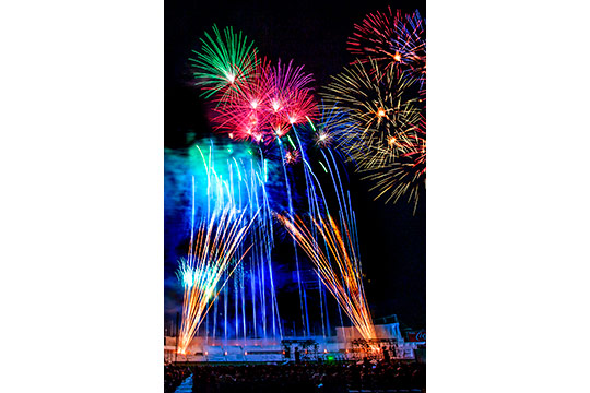 神宮外苑花火大会