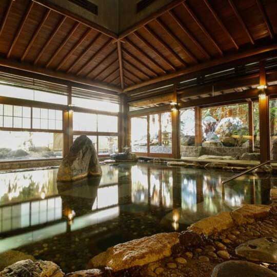 三朝温泉 依山楼 岩崎