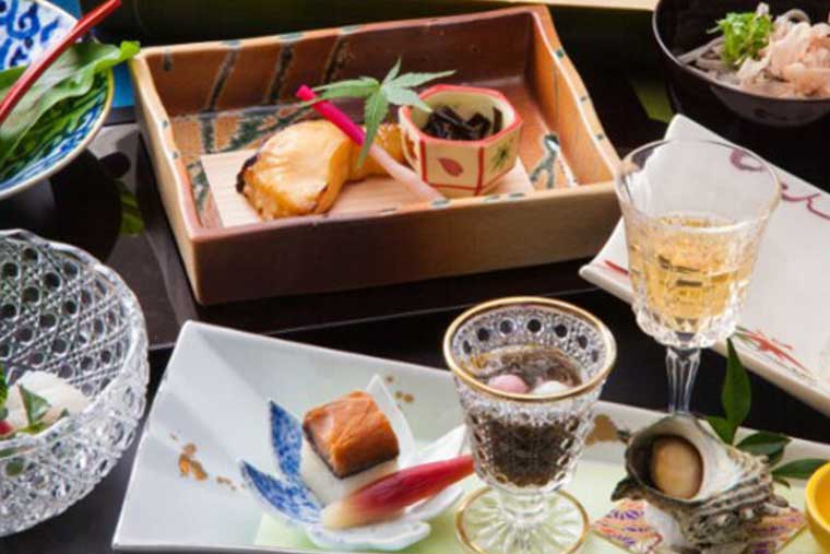 北陸最大級の庭園露天風呂の宿 清風荘<福井県あわら市>