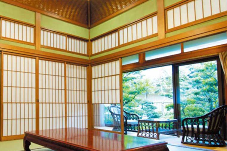 あわら温泉 伝統旅館のぬくもり 灰屋