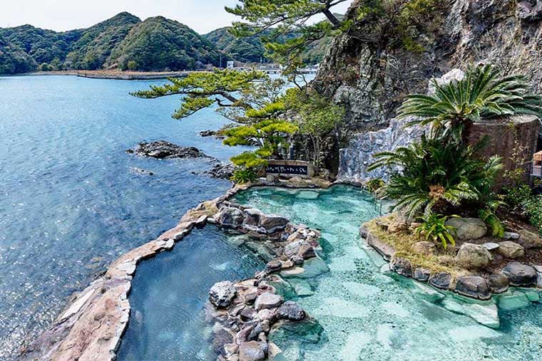 碧き島の宿 熊野別邸 中の島(旧:勝浦温泉 ホテル中の島)