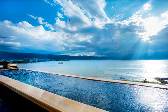 寛ぎの諏訪の湯宿　萃ｓｕｉ‐諏訪湖