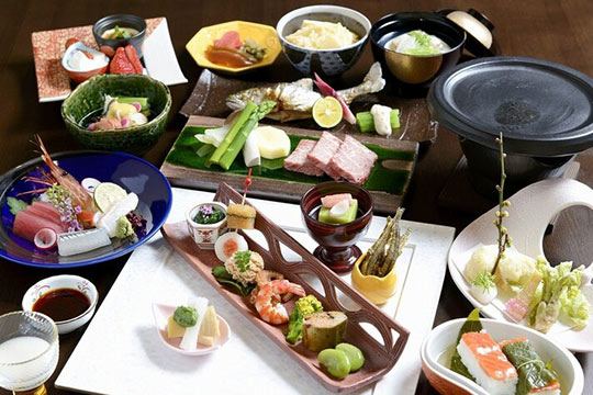 天然温泉露天風呂全室完備　満天の宿