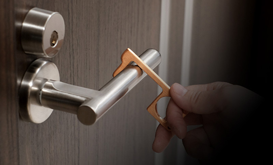 ドアオープナー