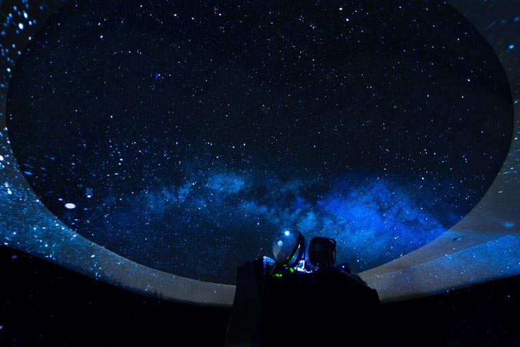 プラネタリウムBAR