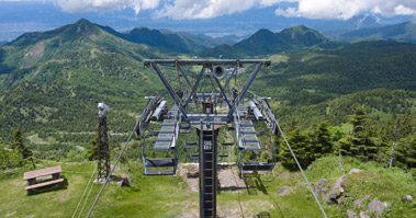 横手山のリフト
