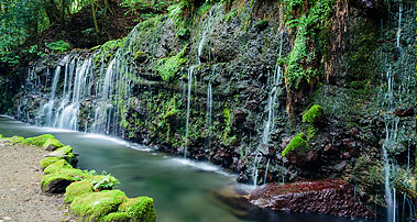 千条の滝(ちすじのたき)　
