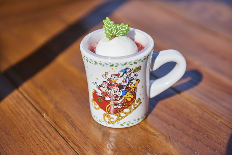 スウィートハート・カフェ　スーベニア付きのスウィーツ