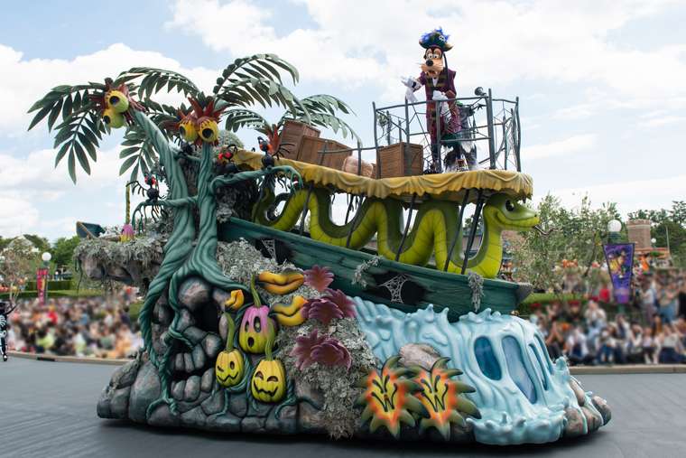 東京ディズニーランド 　ハロウィーンショー「スプーキー“Boo!”パレード」