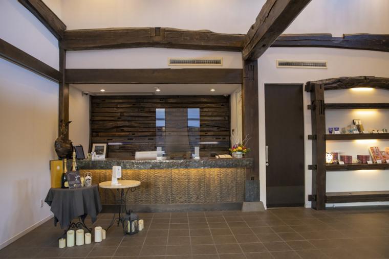 富岳群青　フロント