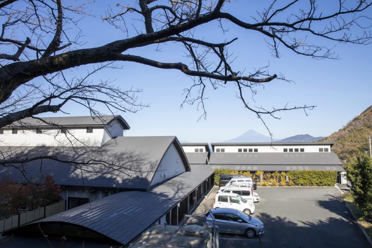 富岳群青　外観