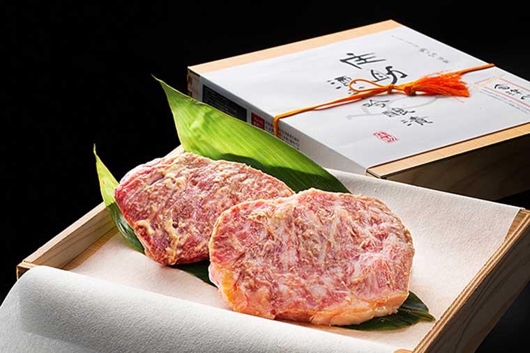 会津東山温泉　庄助の宿　瀧の湯「庄助酒彩吟醸漬　プレミアム會津べこ」