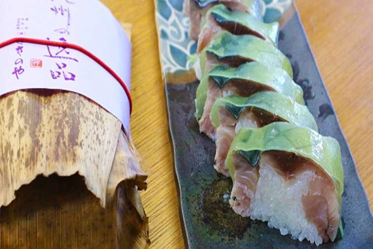 南紀白浜温泉　料理の宿　さきのや「鯖棒寿司　1本入り」