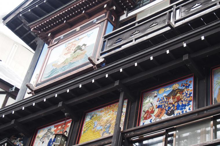 銀山温泉　鏝絵