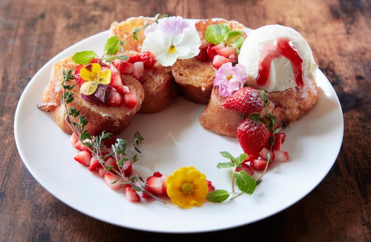 ハウステンボスフラワーフェスティバル　フルーツかんむりのフレンチトースト