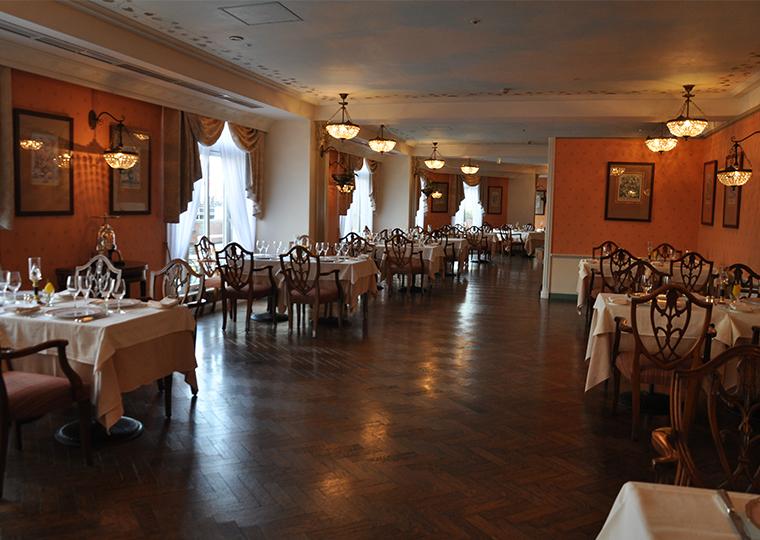 ハウステンボス　ホテルヨーロッパ　格式あるメインダイニング「デ・アドミラル」