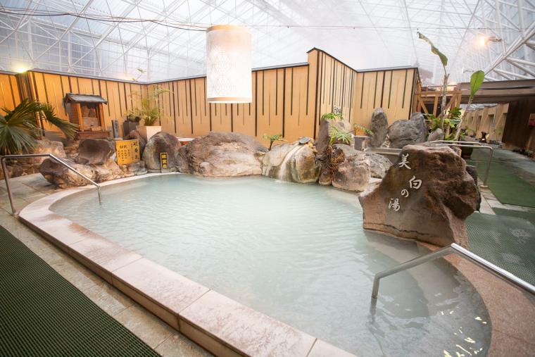 霧島ホテル　硫黄谷庭園大浴場