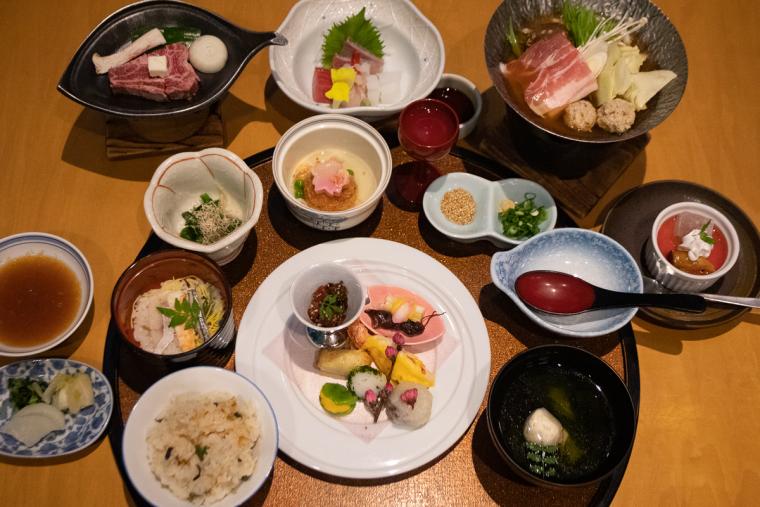 霧島ホテル　郷土会席