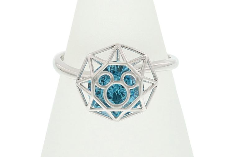 「しあわせのブルー」に包まれる！東京ディズニーリゾートの新コンセプトアイテム「Disney Blue Ever After」誕生