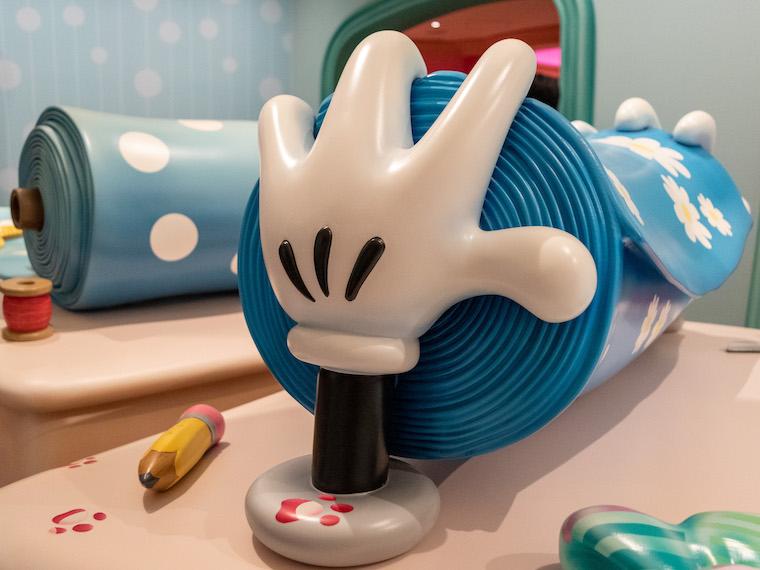 東京ディズニーランド「ミニーのスタイルスタジオ」夏限定ファッションを公開！