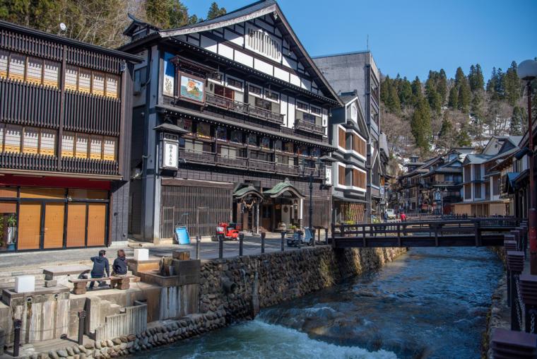 大正レトロを感じる女子旅を。銀山温泉「伝統の宿古山閣」へ