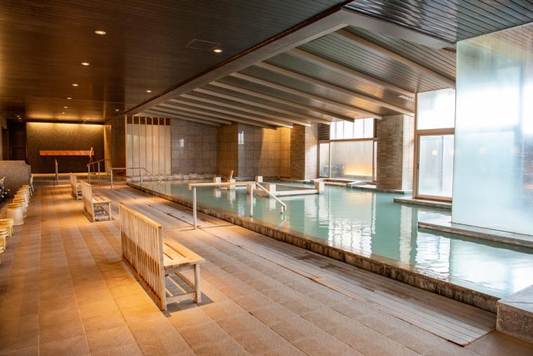 七色に変化する名湯を求め「鳴子ホテル」で過ごすしっとり温泉女子旅